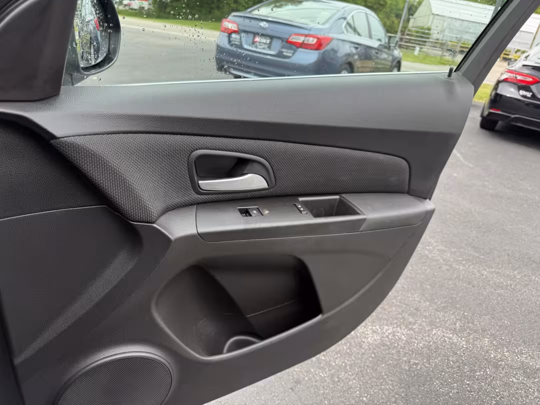 2015 Chevrolet Cruze - 1G1PE5SB7F7284148 - Image #27
