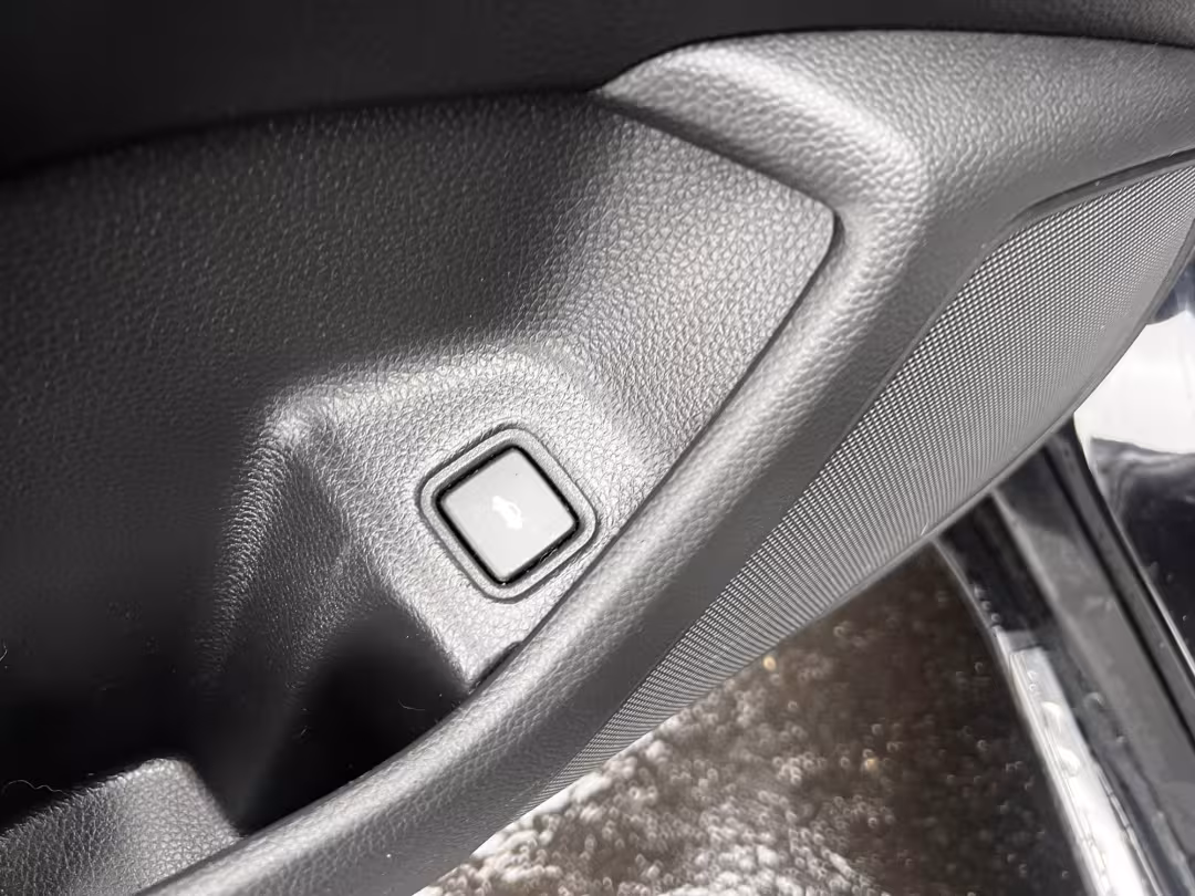 2019 Honda Accord - 1HGCV1F48KA111909 - Image #32