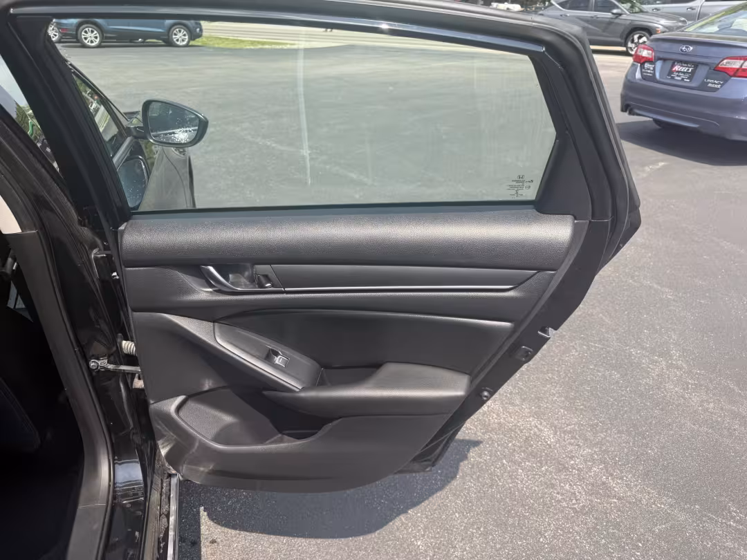 2019 Honda Accord - 1HGCV1F48KA111909 - Image #16