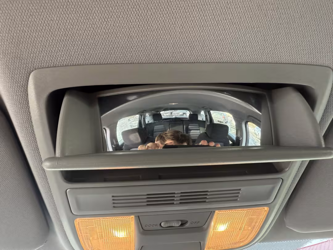 2019 Honda CR-V - 2HKRW6H30KH205038 - Image #27