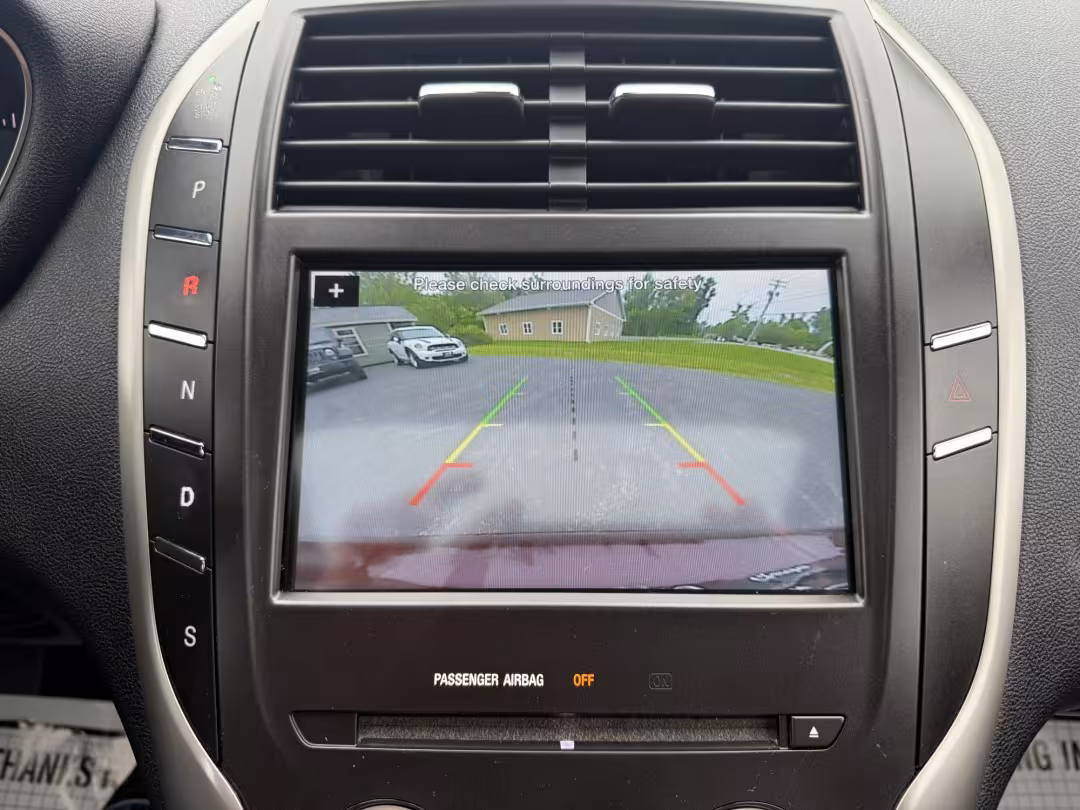 2016 Lincoln MKC - 5LMCJ3D98GUJ21066 - Image #19