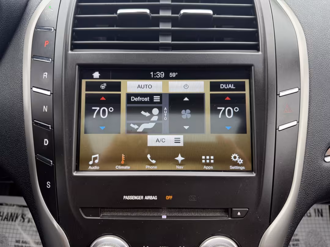 2016 Lincoln MKC - 5LMCJ3D98GUJ21066 - Image #16