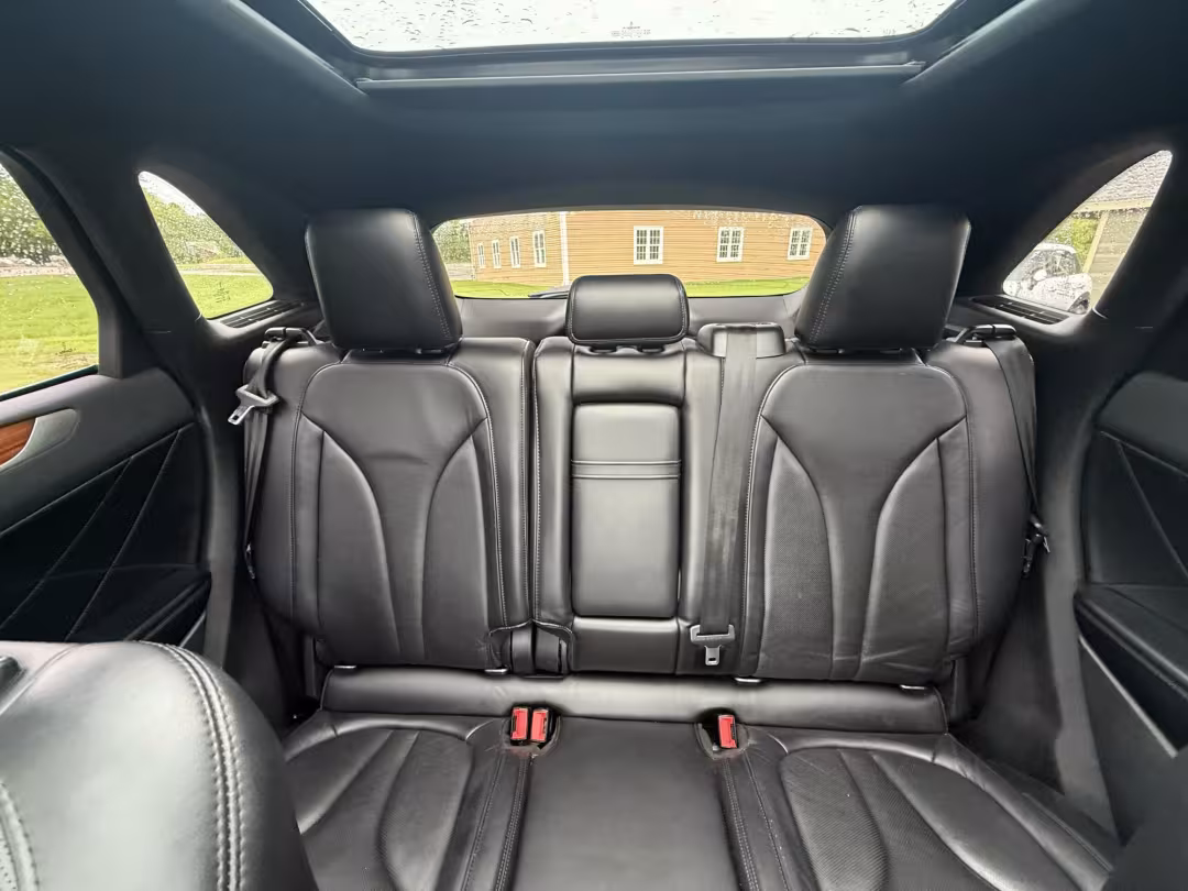 2016 Lincoln MKC - 5LMCJ3D98GUJ21066 - Image #25