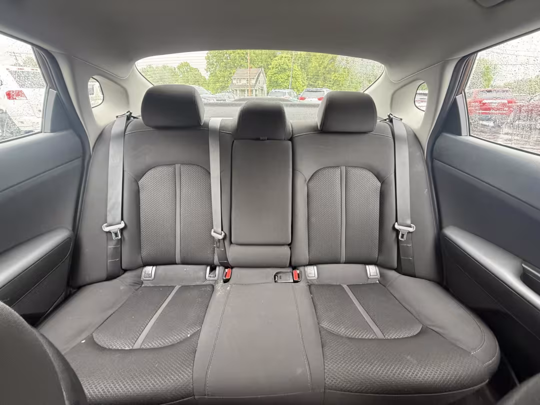 2017 Kia Optima - 5XXGT4L36HG138509 - Image #18
